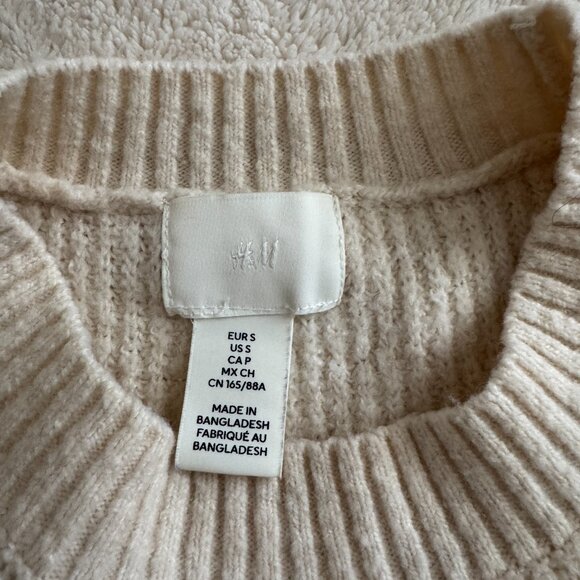 H&M Cozy Ribbed Stripe Sweater - Picture 7 of 7